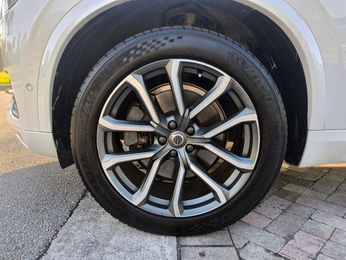 Used 2016 Volvo XC90 T6 Momentum w/ Momentum Plus Package AWD/4WD image 49