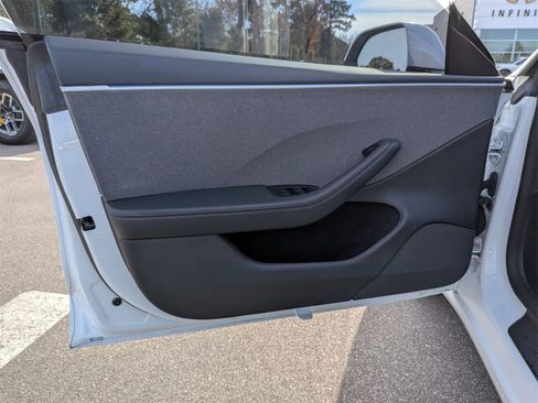 Used 2025 Tesla Model 3 Long Range image 12