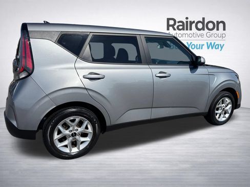 Used 2024 Kia Soul LX w/ Option Group 015 FWD image 7