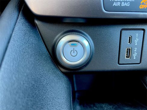 Used 2023 Nissan Leaf S image 7