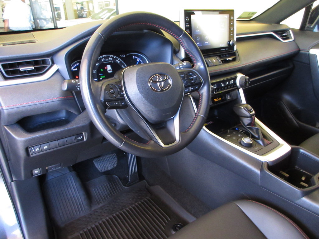 Used 2022 Toyota RAV4 XSE AWD/4WD image 14