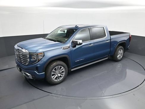 Used 2025 GMC Sierra 1500 Denali AWD/4WD image 13