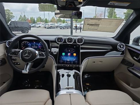 Used 2026 Mercedes-Benz GLC 300 4MATIC image 19