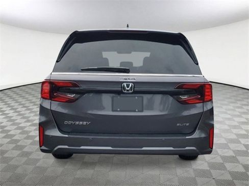 New 2026 Honda Odyssey Elite image 3