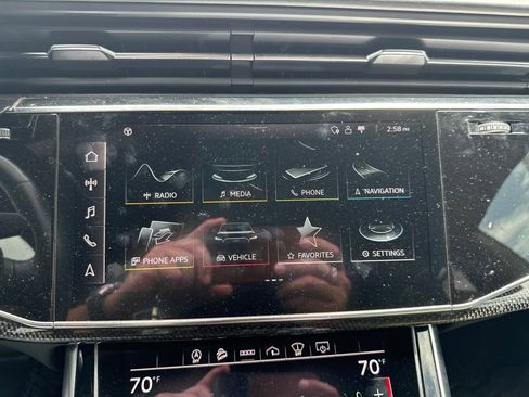 Used 2021 Audi SQ8 Prestige AWD/4WD image 9