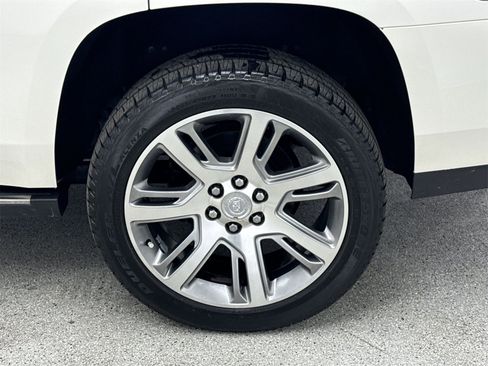 Used 2015 Cadillac Escalade Premium image 47
