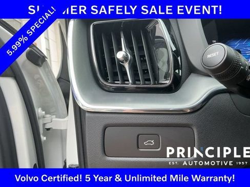 Certified 2023 Volvo XC60 B5 Core FWD image 25