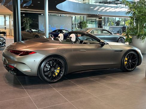 New 2026 Mercedes-Benz SL 55 AMG 4MATIC image 2