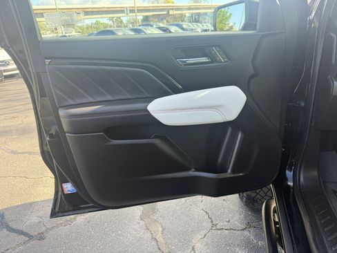 Used 2024 GMC Canyon AT4X w/ AT4X AEV Edition image 27