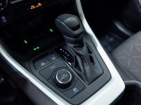 Used 2024 Toyota RAV4 XLE image 19