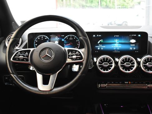 Used 2021 Mercedes-Benz GLA 250 4MATIC w/ AMG Line Exterior image 31