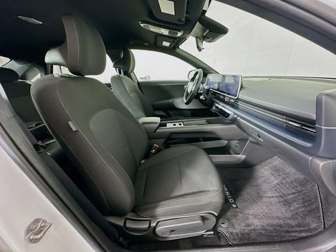 Used 2024 Hyundai Ioniq 6 SE RWD image 30
