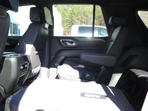 Used 2024 Chevrolet Tahoe High Country image 14