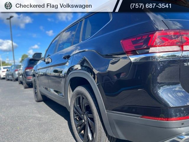 Used 2023 Volkswagen Atlas SE w/ Black Wheel Package FWD image 8