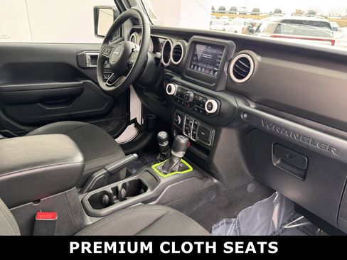 Used 2018 Jeep Wrangler Unlimited Sport S image 4