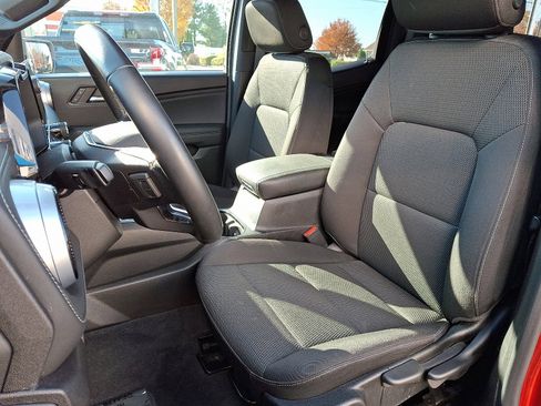 Used 2023 Chevrolet Colorado LT image 12