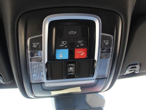 New 2026 RAM 1500 4x4 Crew Cab image 27