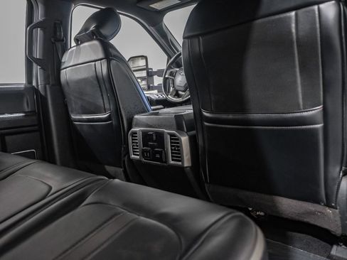 Used 2019 Ford F250 Platinum w/ Platinum Ultimate Package AWD/4WD image 37