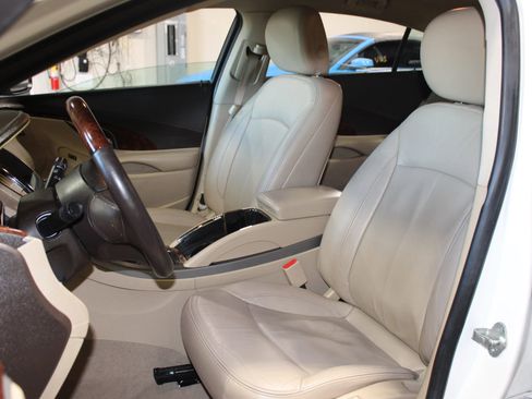 Used 2012 Buick LaCrosse Touring image 22