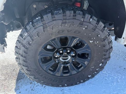 Used 2022 Ford F250 Lariat w/ Tremor Off-Road Package image 20