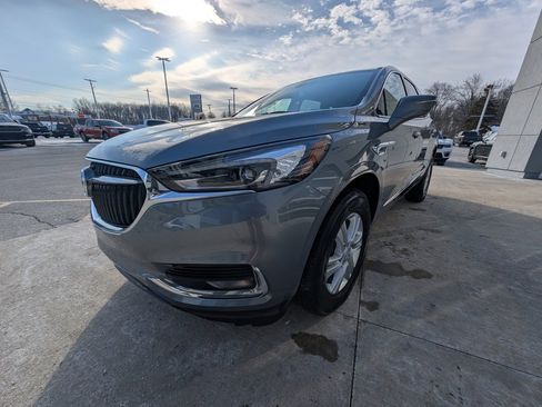 Used 2021 Buick Enclave Essence w/ Sound and Sites Package image 8