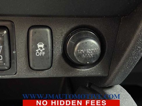 Used 2025 Mitsubishi Outlander Sport LE AWD/4WD image 33