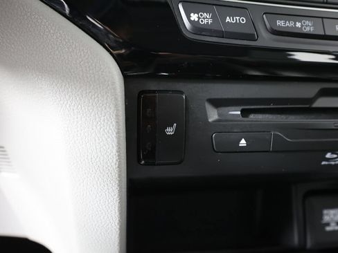 Used 2021 Honda Pilot Touring image 38