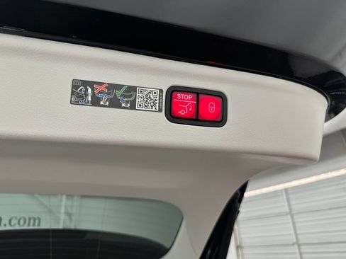 New 2026 Mercedes-Benz EQE 320 4MATIC SUV image 27