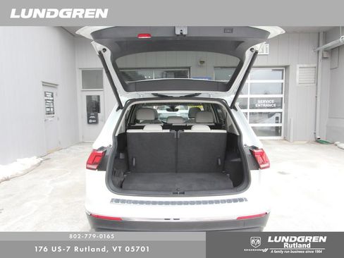 Used 2020 Volkswagen Tiguan SEL w/ 3rd Row Seat Package image 42