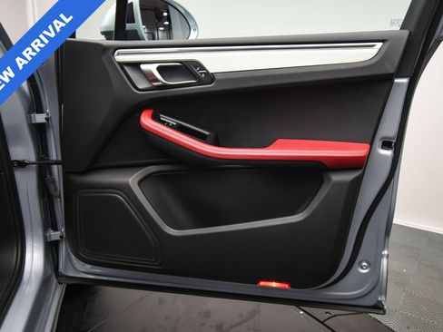 Used 2017 Porsche Macan GTS image 45