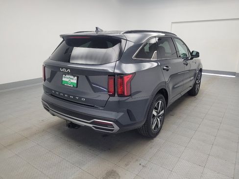 Used 2022 Kia Sorento S image 9