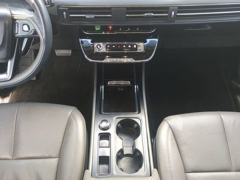 Used 2023 Lincoln Corsair Reserve image 22