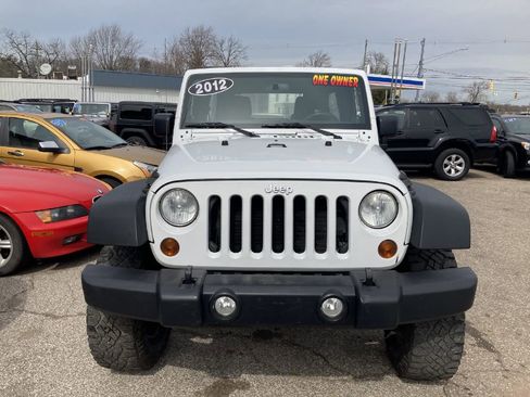 Used 2012 Jeep Wrangler Unlimited Sport image 3