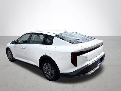 Used 2025 Kia K4 FWD image 9