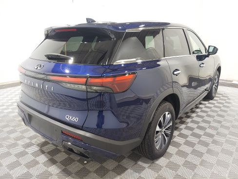 Used 2024 INFINITI QX60 Pure AWD/4WD image 3