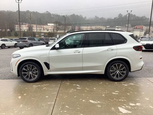 Used 2026 BMW X5 xDrive50e w/ M Sport Package AWD/4WD image 5