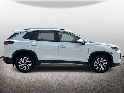 Used 2025 Volkswagen Tiguan S AWD/4WD image 5