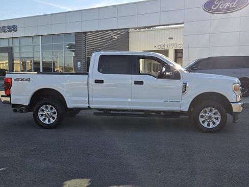Certified 2022 Ford F350 XLT image 4