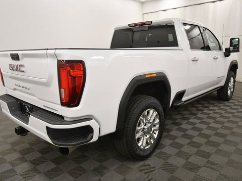 Used 2022 GMC Sierra 2500 Denali w/ Denali Ultimate Package image 8