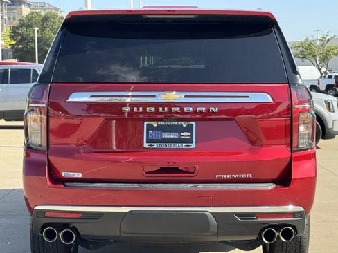 Used 2024 Chevrolet Suburban Premier w/ Premium Package AWD/4WD image 6