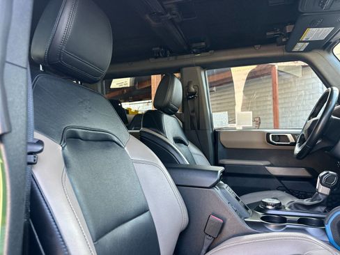 Used 2022 Ford Bronco Wildtrak image 19