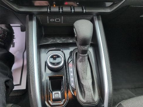 Used 2023 Chevrolet Colorado Trail Boss w/ Technology Package image 31