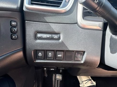 Used 2018 Nissan Murano SL w/ Moonroof Package AWD/4WD image 25