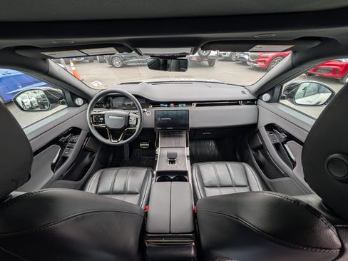 Used 2024 Land Rover Range Rover Evoque Dynamic SE AWD/4WD image 9