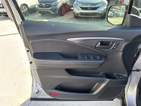 Used 2023 Honda Passport TrailSport image 19