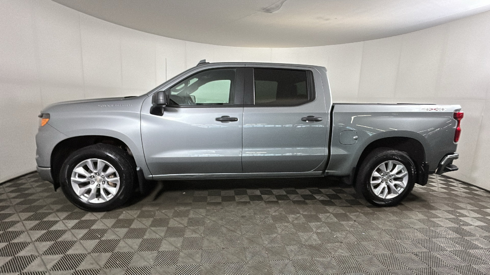 Used 2024 Chevrolet Silverado 1500 Custom AWD/4WD image 6