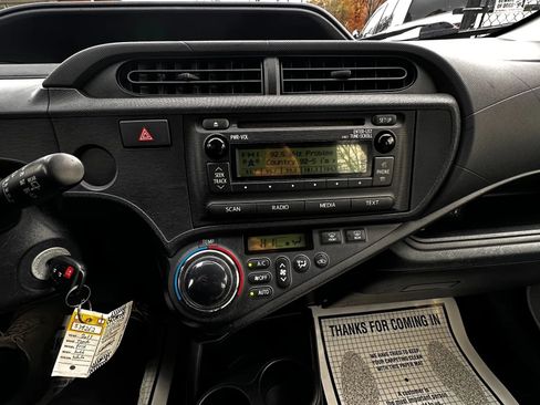 Used 2013 Toyota Prius C Three image 12