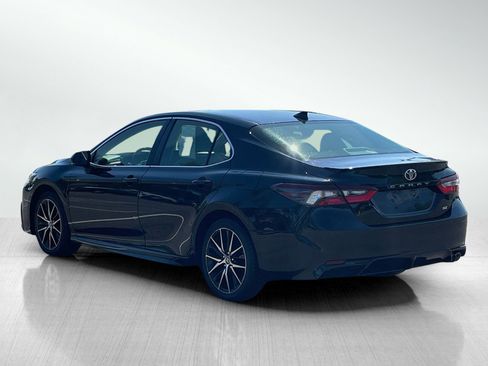 Used 2024 Toyota Camry SE FWD image 5