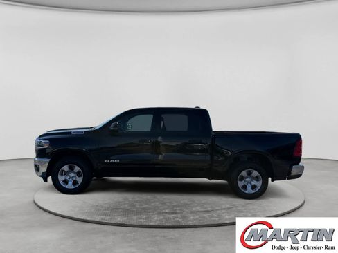 Used 2025 RAM 1500 Big Horn AWD/4WD image 8