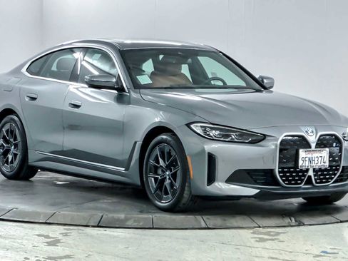 Used 2023 BMW i4 eDrive35 w/ Premium Package image 9